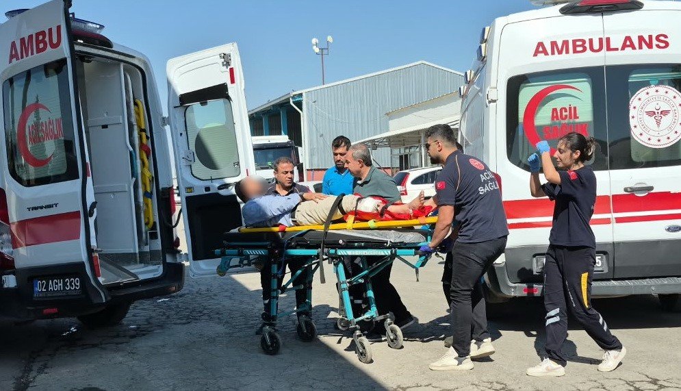 Belediye binasında silah sesleri! 3 kişi yaralandı