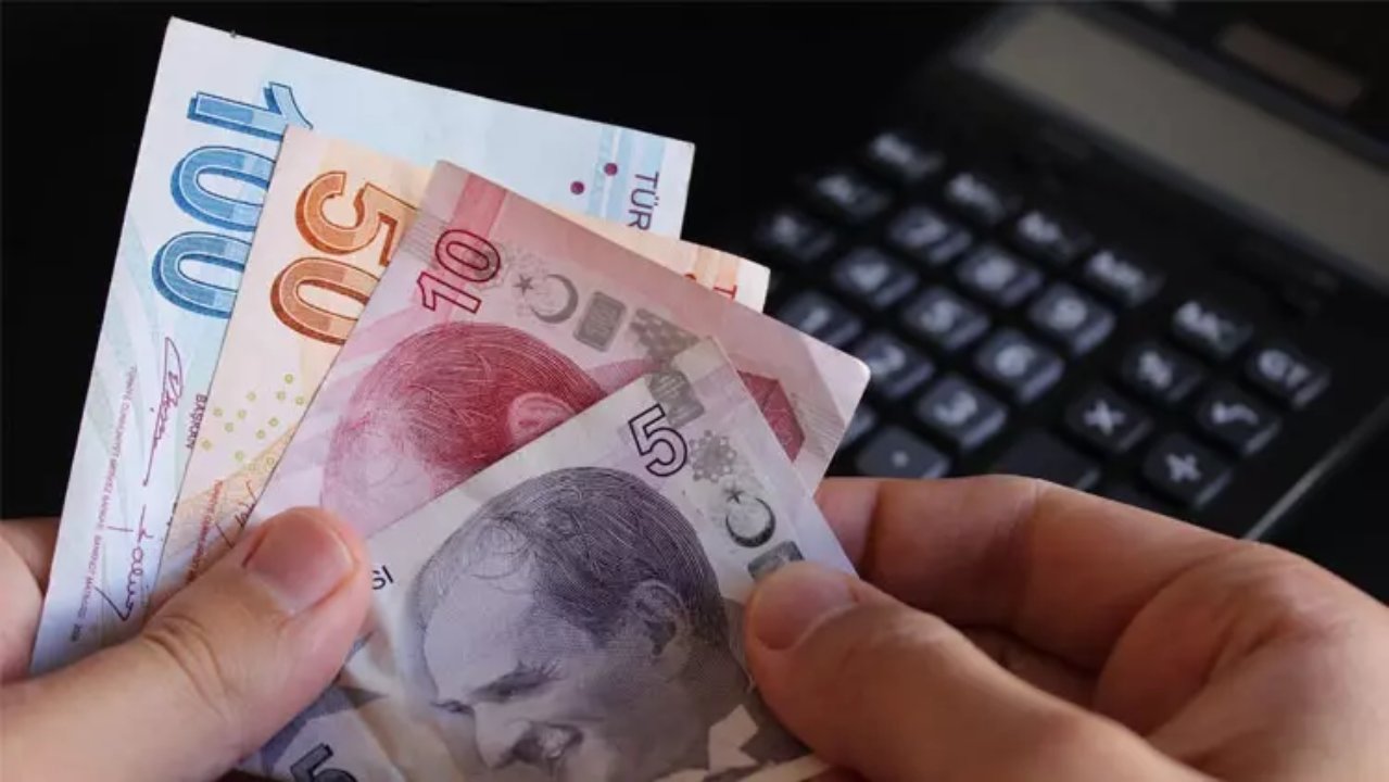 Türk halkının yatırım tercihi belli oldu! Paralar yastık altında birikiyor
