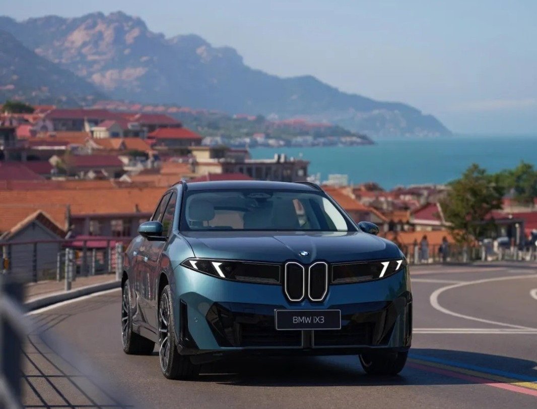 Yeni BMW iX3ten dikkat çeken menzil testi: Tek şarjla İstanbuldan Adanaya gidebilecek