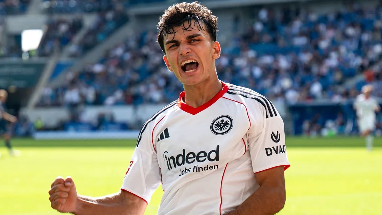 Can Uzun şov yaptı, Frankfurt 11 gol birden attı!
