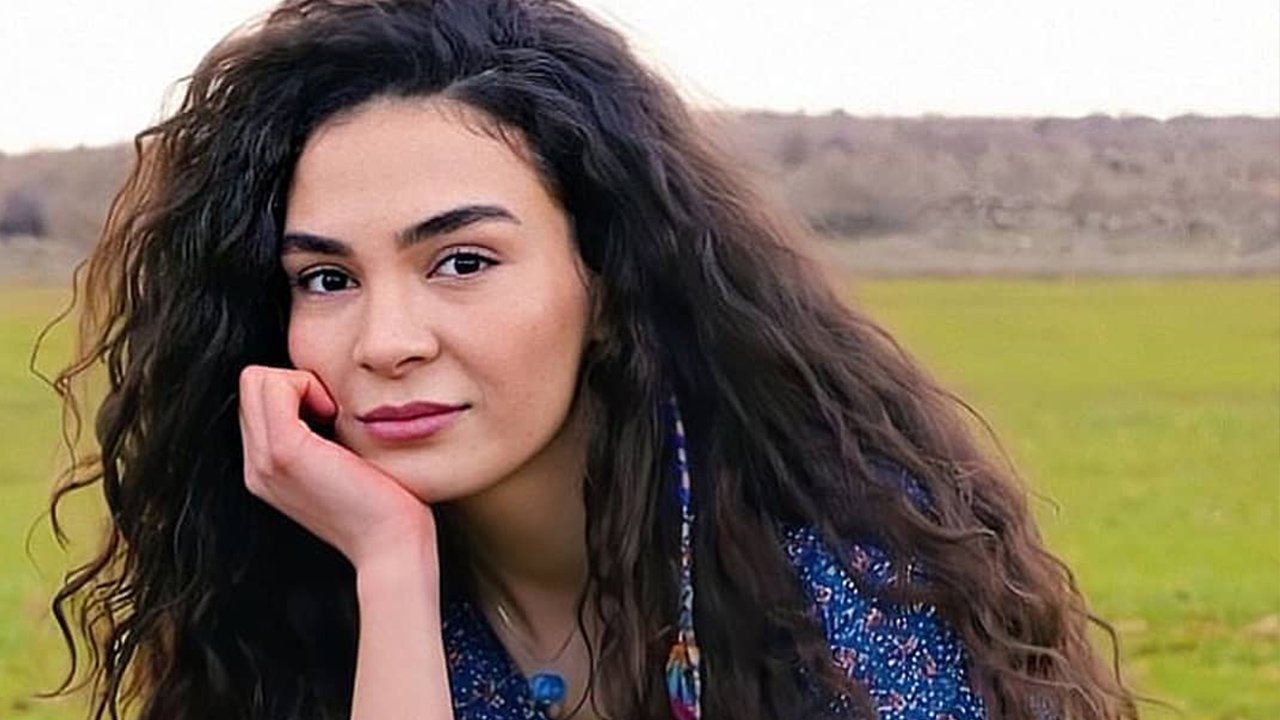 Ebru Şahin’in yeni dizisi açıklandı! Partneri Uğur Güneş olacak