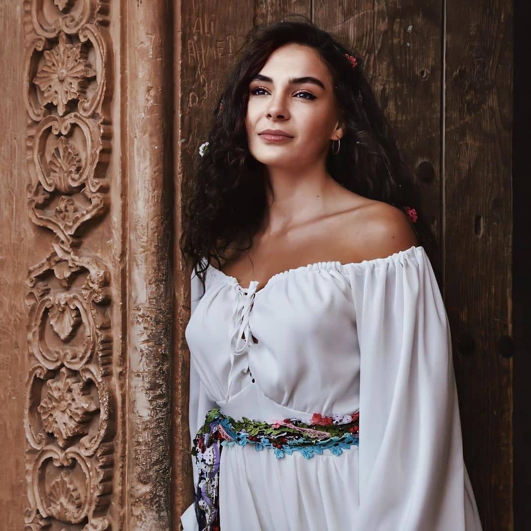 Ebru Şahin’in yeni dizisi açıklandı! Partneri Uğur Güneş olacak