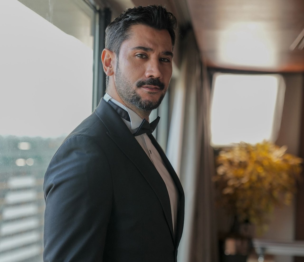 Ebru Şahin’in yeni dizisi açıklandı! Partneri Uğur Güneş olacak