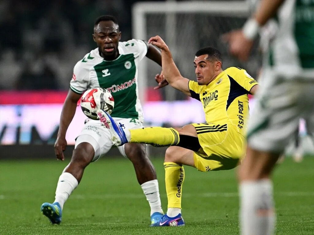 Geçtiğimiz sezon ligde oynanan 2 maçı da Fenerbahçe farklı (4-0, 3-0) kazanırken; Türkiye Kupası'nda Konya temsilcisi üstünlük sağladı.