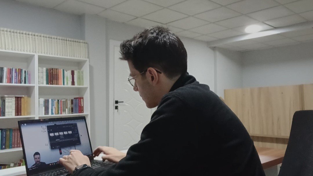 Ücretsiz kursla tıp kazandı! YKS’de takdir edilen başarı, Ağrı’dan Malatya’ya uzanan hikaye