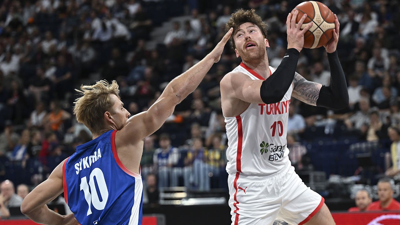 12 Dev Adam, DBB Süper Kupa'da üçüncü oldu