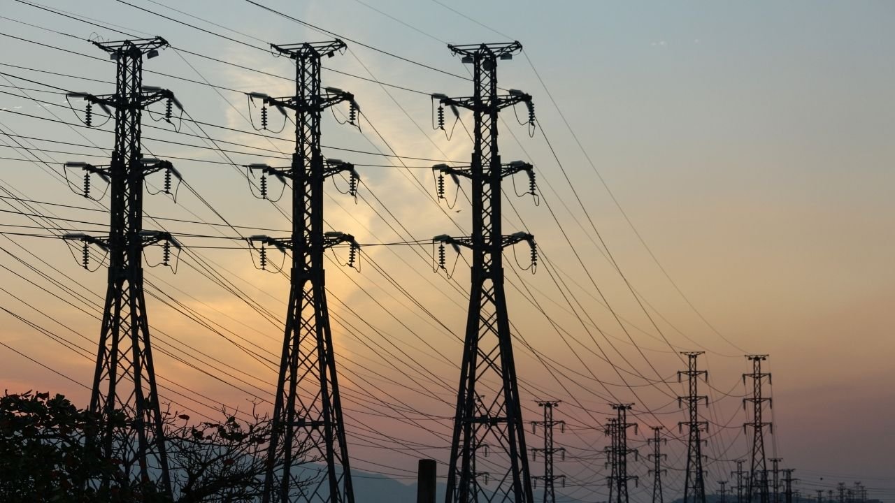 23-24 Ağustos İzmirde elektrik kesintisi ne zaman bitecek? İzmir GEDİZ elektrik kesintisi