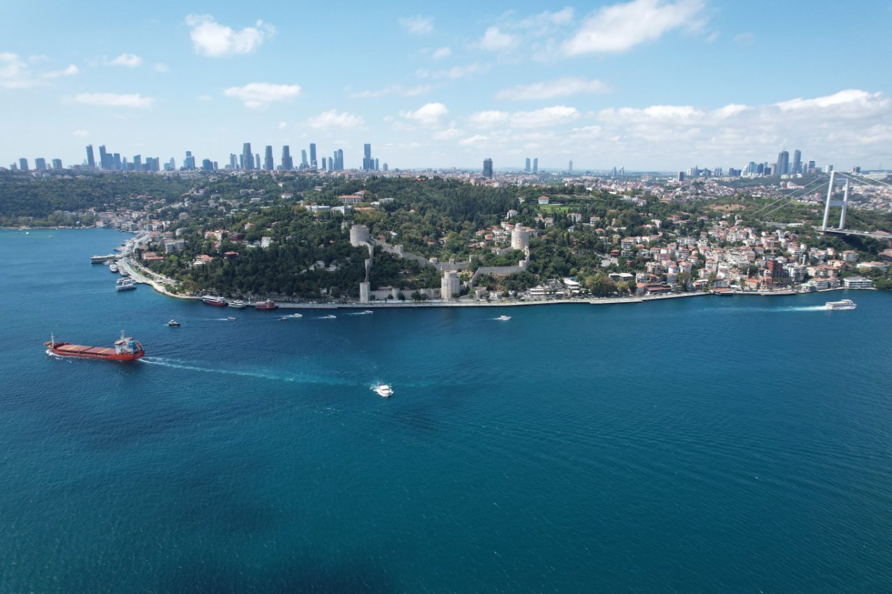 6 yıldır bitmeyen restorasyon! İBBnin projesi, esnafı çileden çıkardı