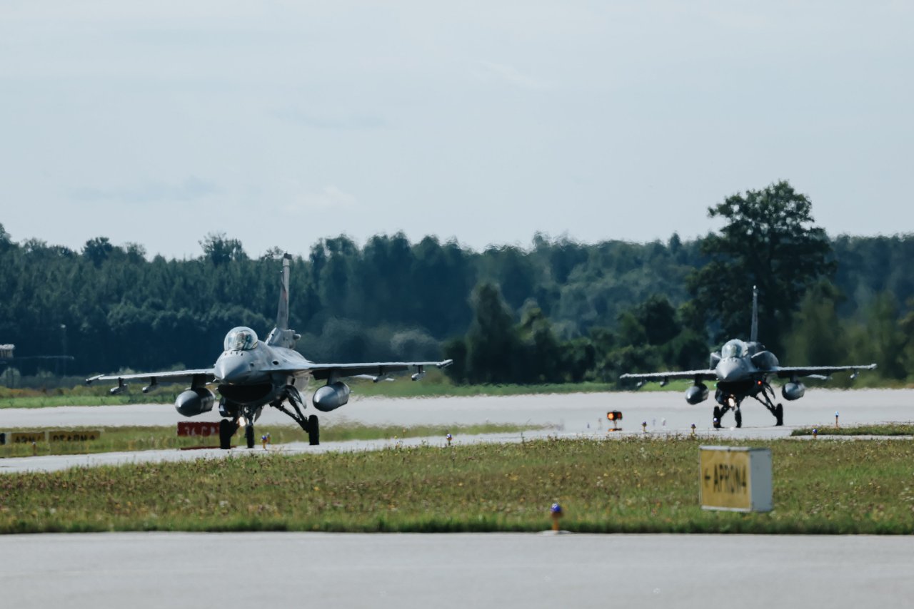 AB ülkesinde Türk F-16'ları için özel tören: Letonya Savunma Bakanı Ankara'ya övgüler yağdırdı