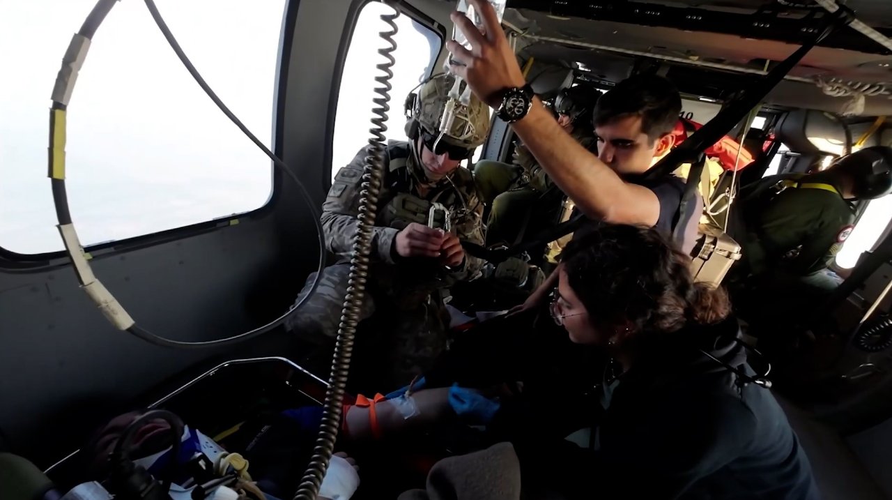 Aladağlarda nefes kesen operasyon! Yaralı dağcı helikopterle kurtarıldı