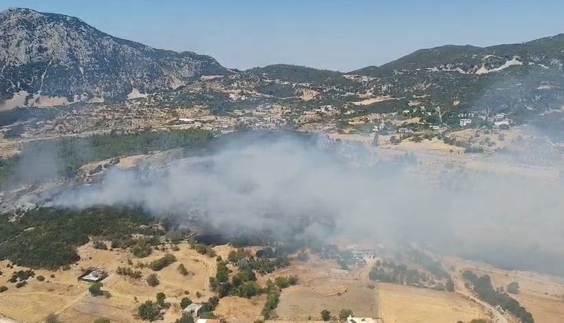 Antalya Kaş'ta orman yangını! Ekipler bölgede