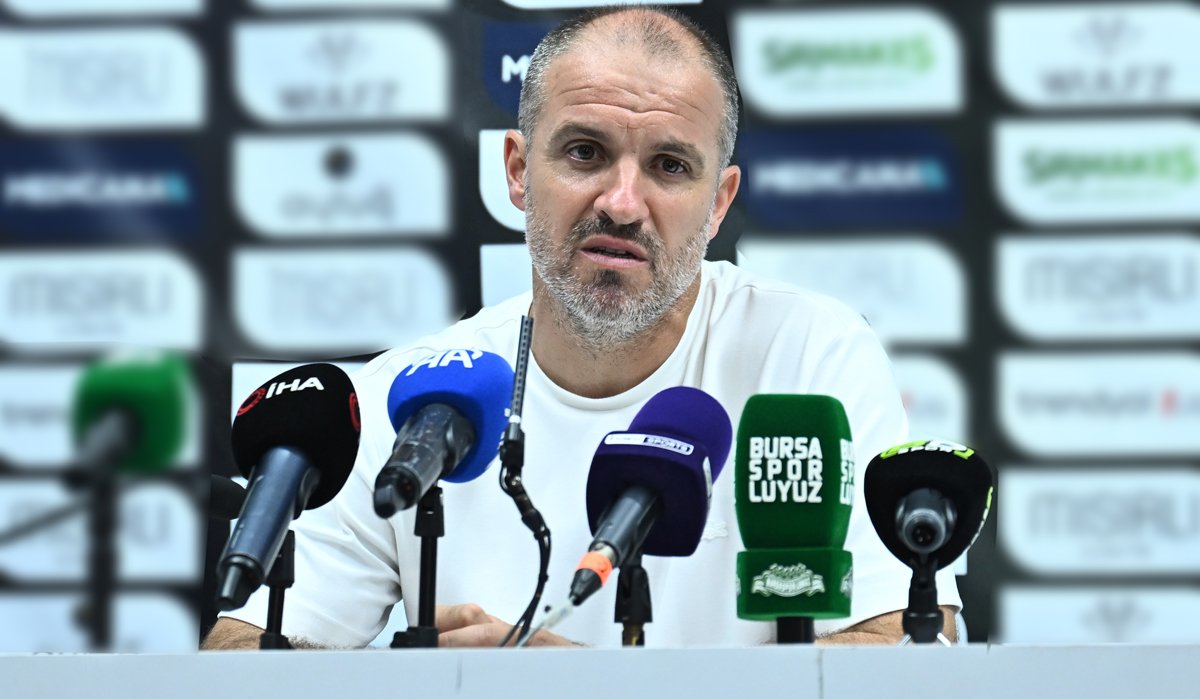 Bursaspor Teknik Direktörü Mustafa Er