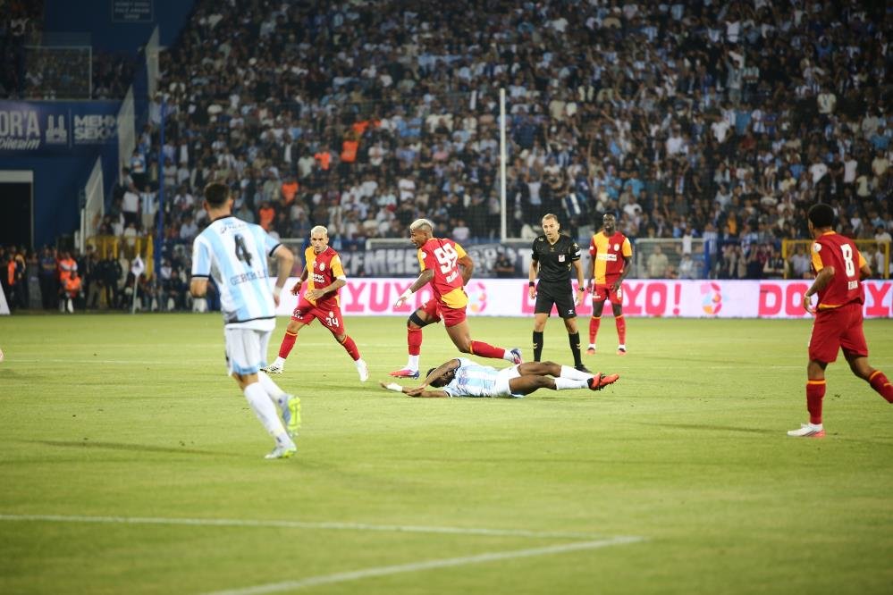 Kazım Karabekir Stadyumu'ndaki maçta hakem Çağatay Altay düdük çaldı.