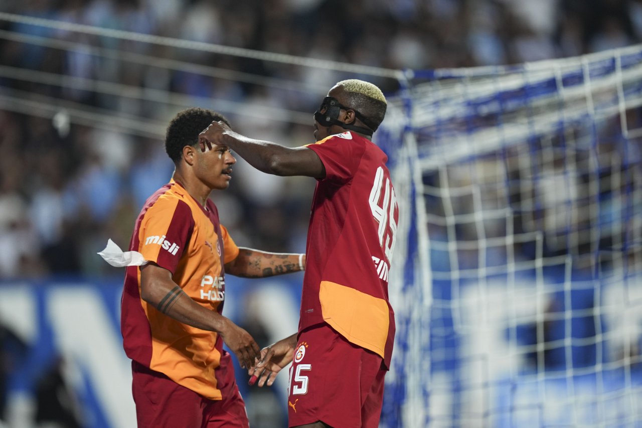 Galatasaray'a galibiyeti getiren golleri Roland Sallai, Yunus Akgün ve Victor Osimhen (2) attı.