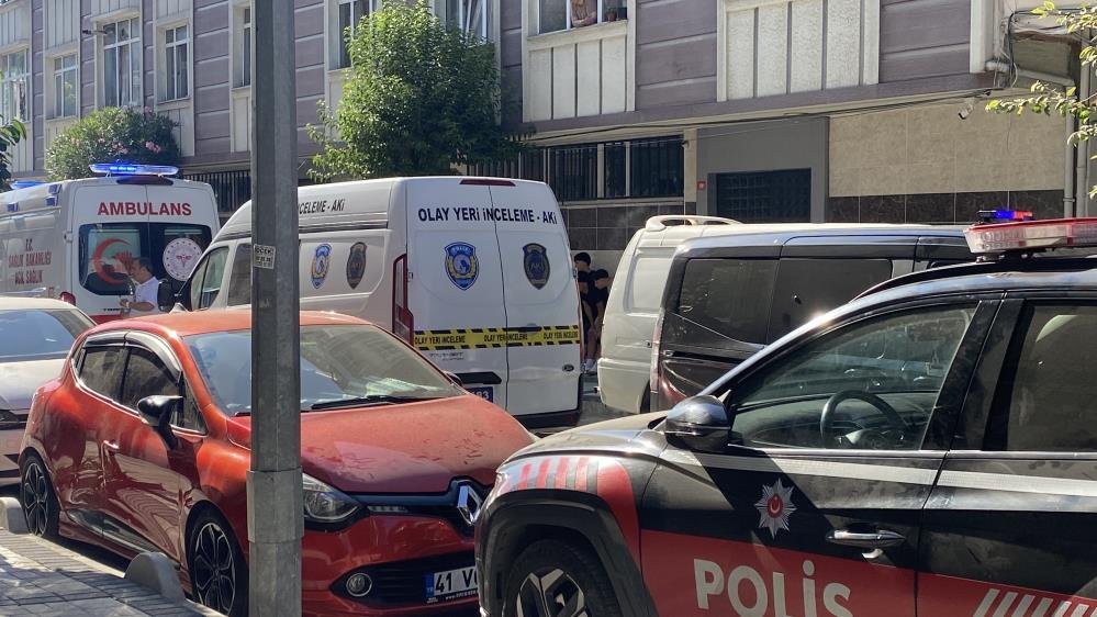 Gaziosmanpaşa'da şüpheli ölüm! Eve giren ailesi korkunç halde buldu