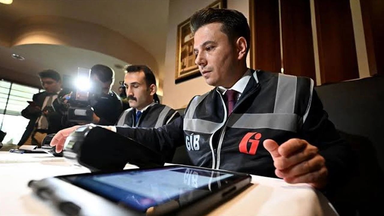 Maliye kimseye göz açtırmıyor! Vergide 354 milyar liralık oyun bozuldu