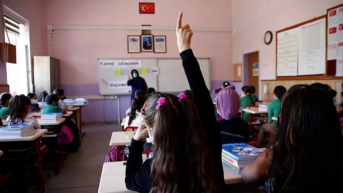 Okullar ne zaman açılıyor, yaz tatilinin bitmesine kaç gün kaldı? Yeni döneme geri sayım başladı