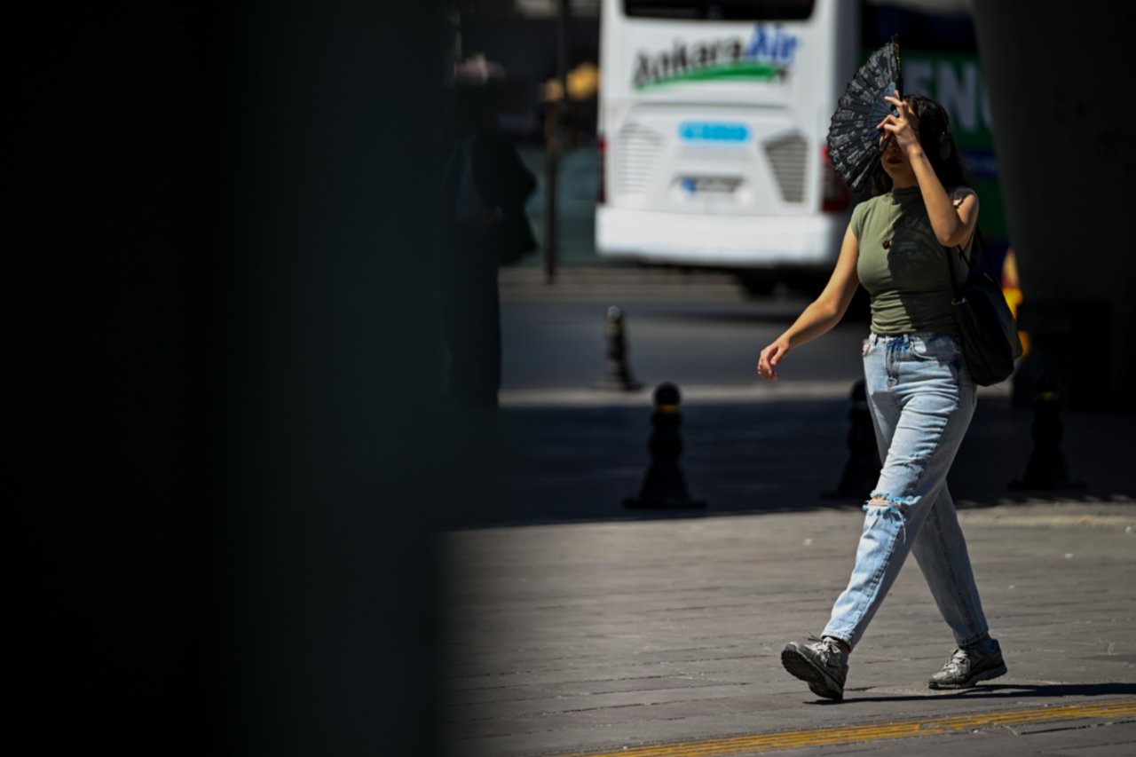 Pazar ve pazartesiye dikkat! 40 dereceyi gören iller artıyor... Serin hava için tarih belli oldu