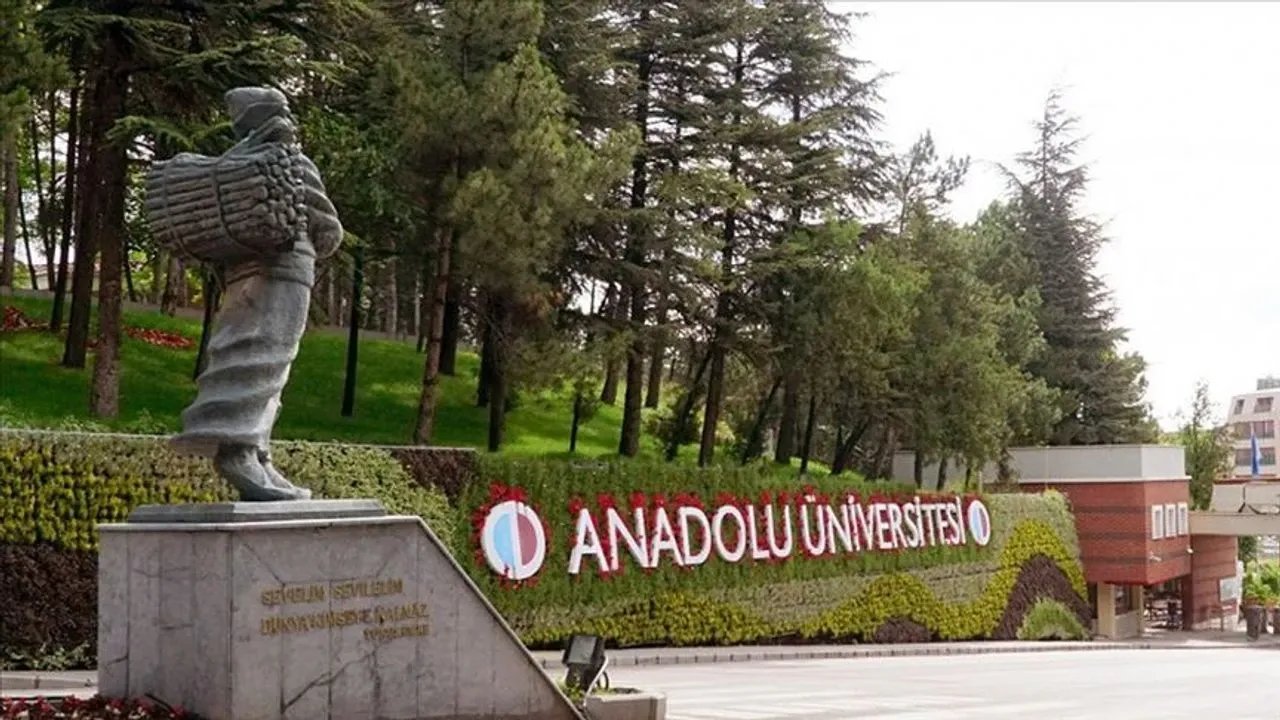 Anadolu Üniversitesi Açıköğretim kayıtları ne zaman? AÖF 2026-2027 kayıt ve sınav tarihleri