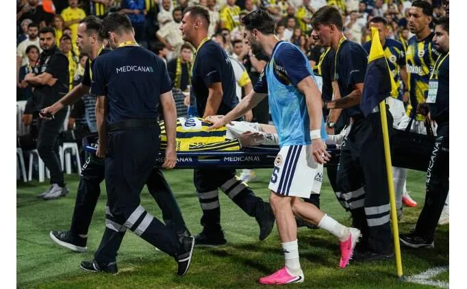 Dün sahada bayılmıştı! Kerem Aktürkoğlu'nun son durumu netleşti