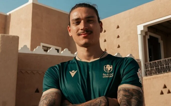 İsmi Trabzonsporla anılan yıldız imzayı attı