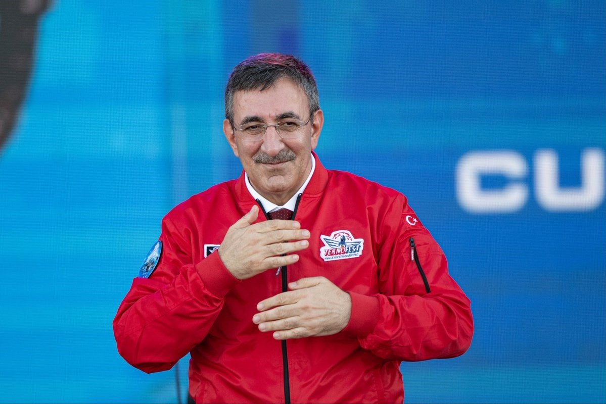 "Kimsenin merhametine güvenecek dönemde değiliz"... TEKNOFEST'te Cevdet Yılmaz’ın sözleri gündem oldu