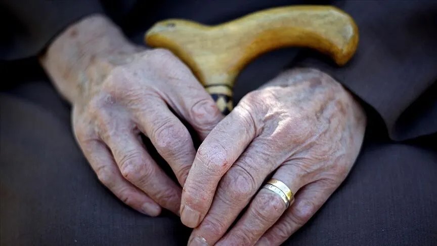 Tablo tersine döndü: Çocuk nüfus düştü, yaşlı nüfusu zirvede