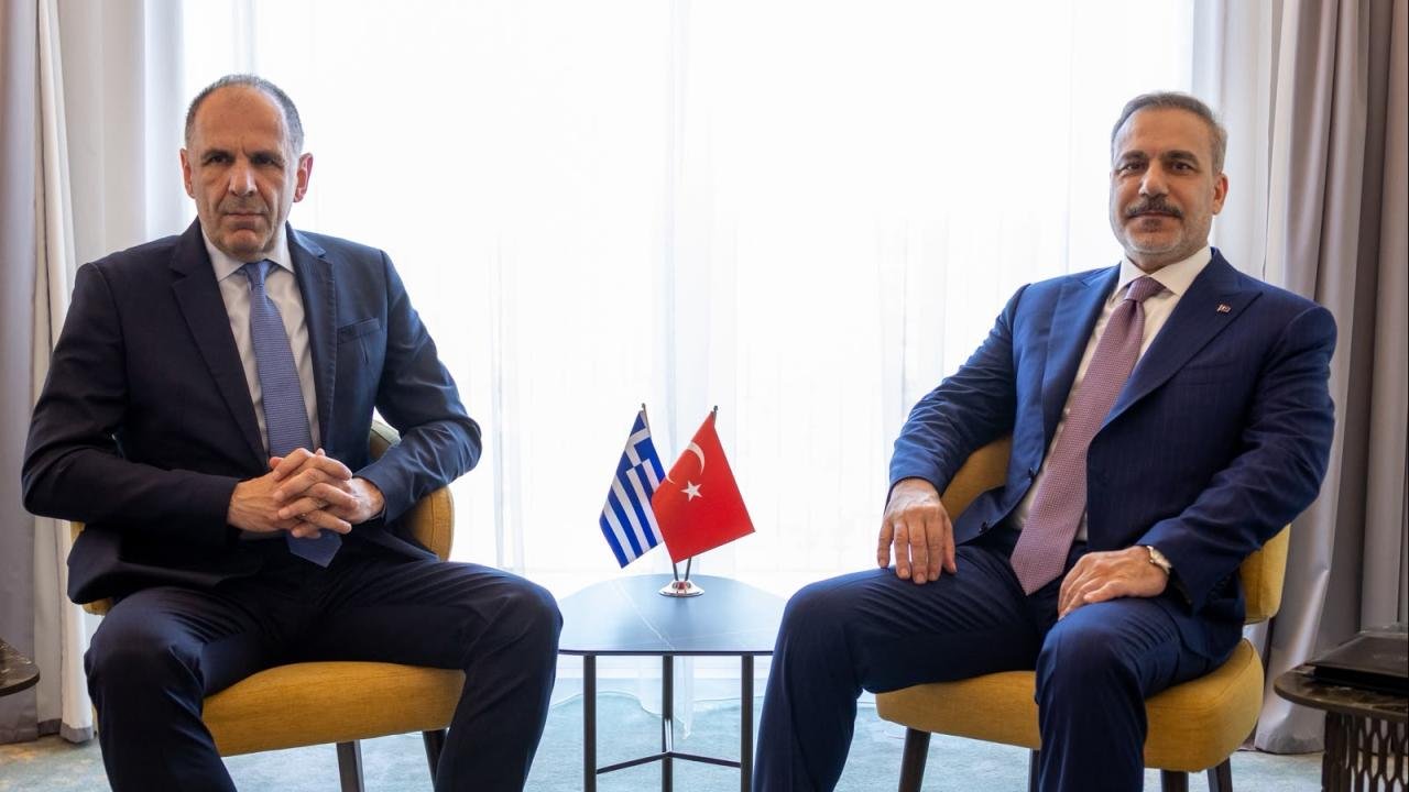 Yunanistan Dışişleri Bakanı mevkidaşı Fidana seslendi