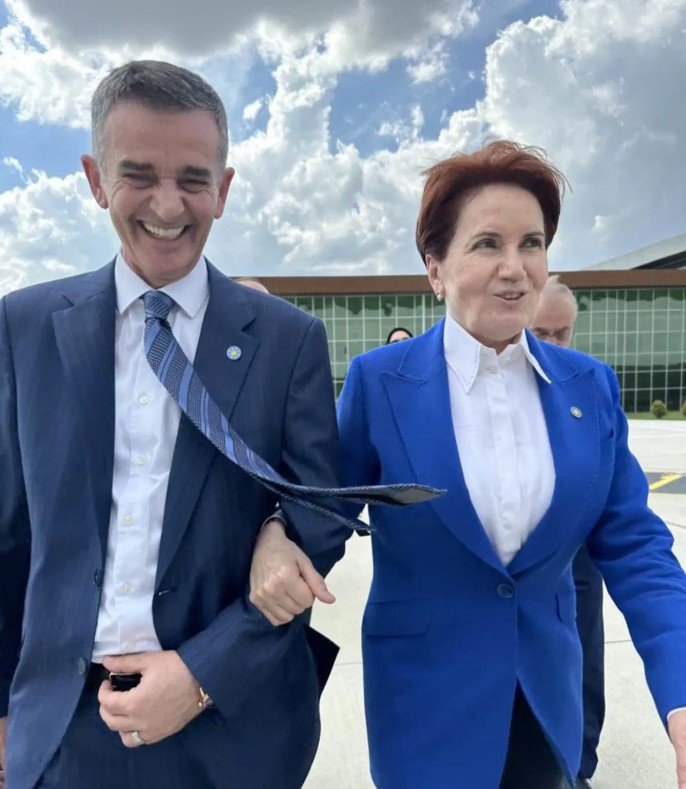 AK Parti'ye geçeceği iddia edilmişti! Ümit Dikbayır, Meral Akşener'i işaret etti