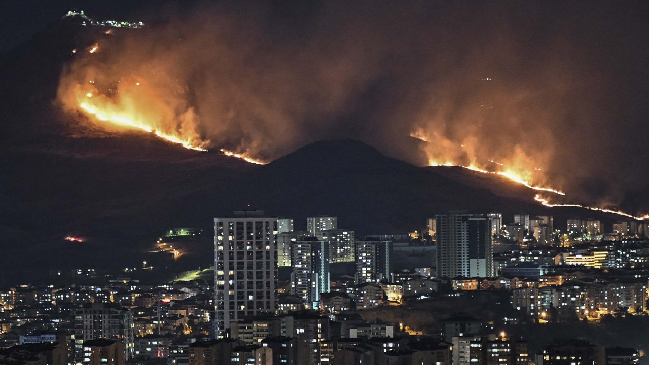 ANKARA'DA KORKUTAN YANGIN