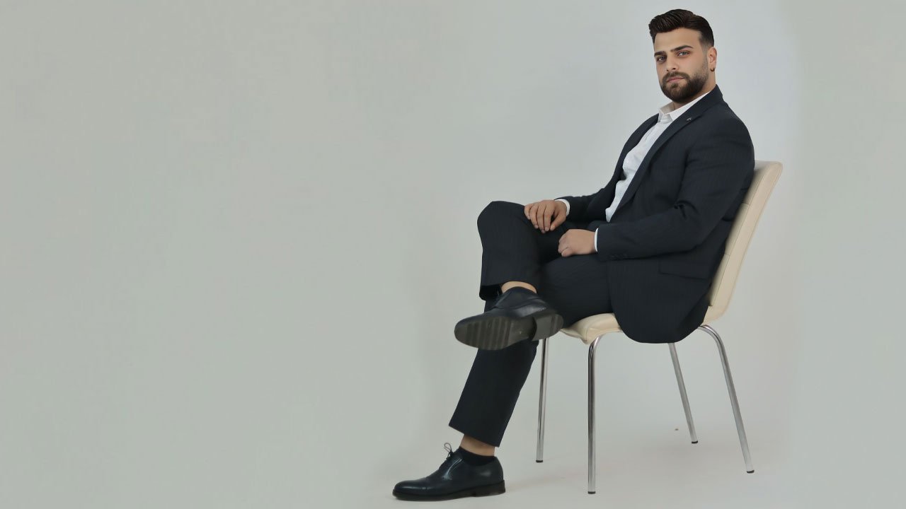 Çok oturmak fıtık ediyor! Belinizi sandalyede çürütmeyin