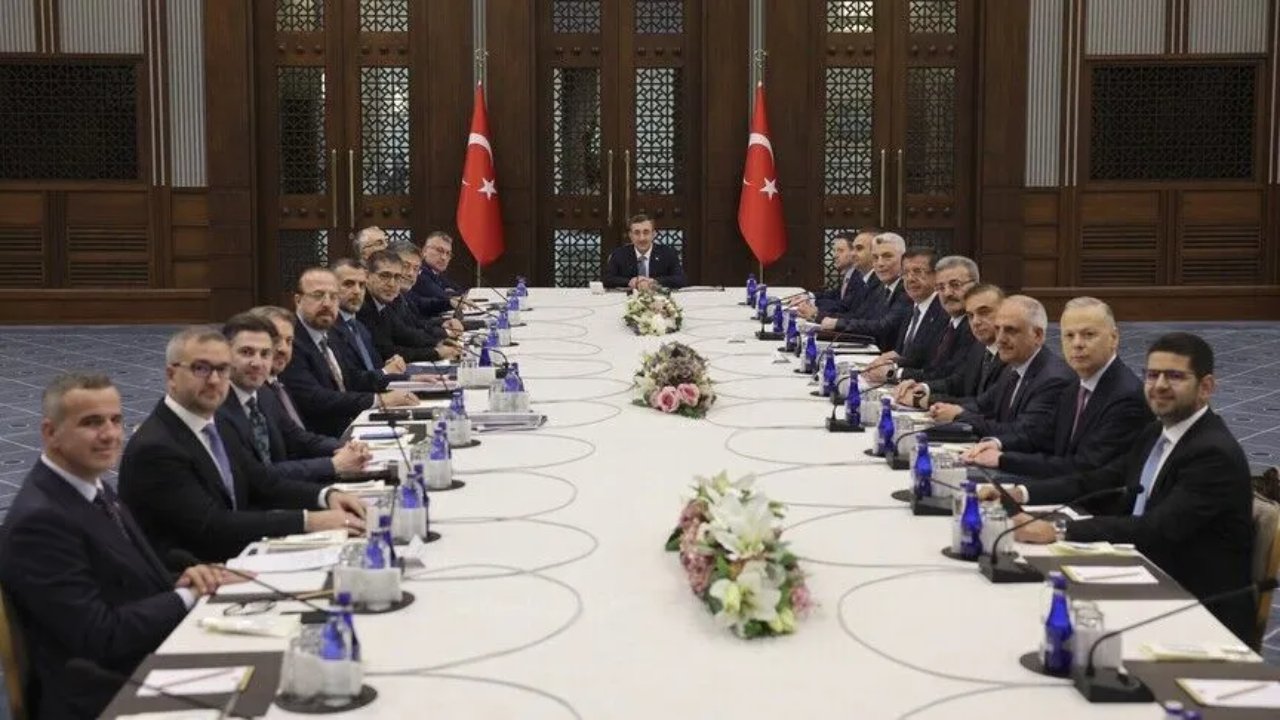 EKK toplantısı sonrası kritik mesaj! Enflasyon ve ekonomi için yeni dönem