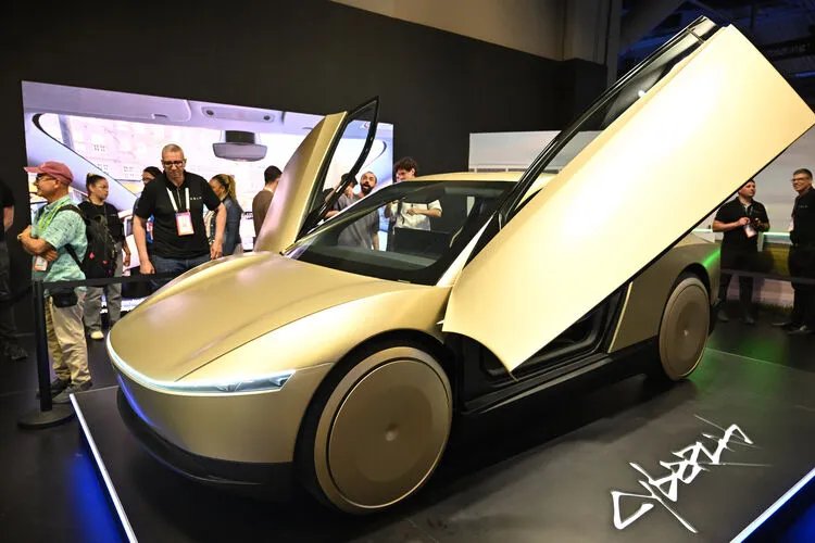 Tesla sürücüsüz taksisini tanıtmaya hazırlanıyor! Tarih belli oldu