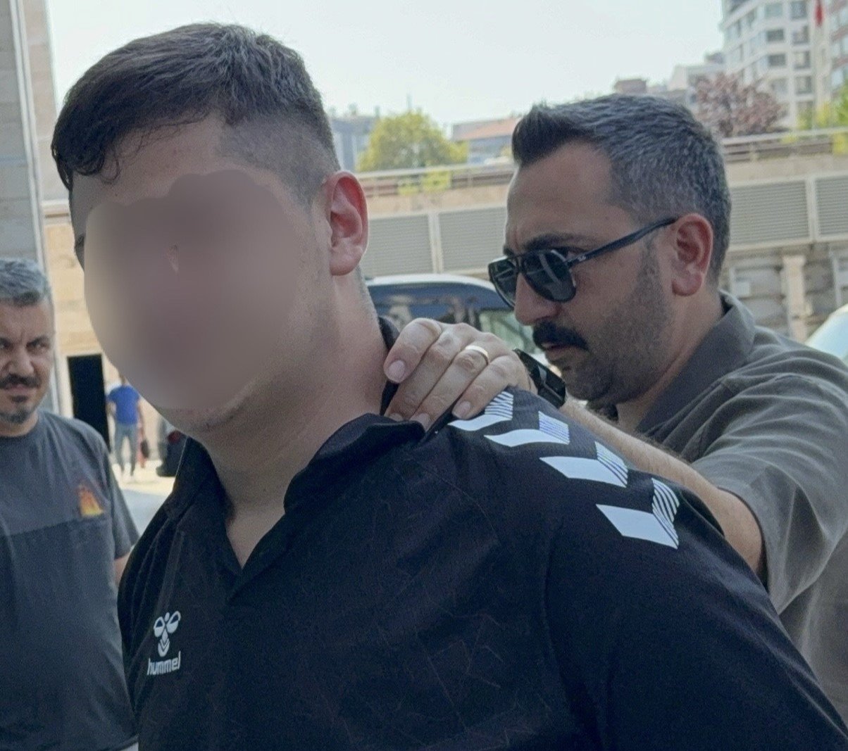 17 yaşındaki çocuk dehşet saçtı! Tokatın intikamını bıçakla aldı