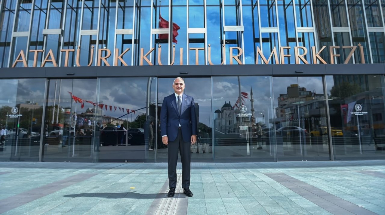 AKM 2026–2027 yeni sanat sezonuna hazır! Bakan Ersoy yeni sezon programını duyurdu