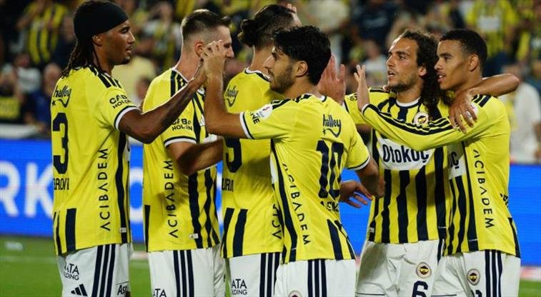 Fenerbahçenin Olimpik Lyon maçı kamp kadrosu belli oldu