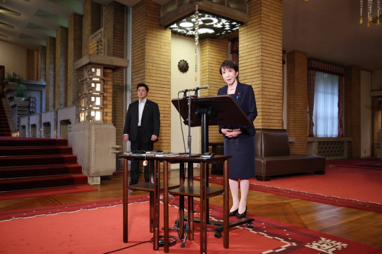 Hayaletli sanılan konutta  Japonya Başbakanı çığlık attığı anı anlattı! 
