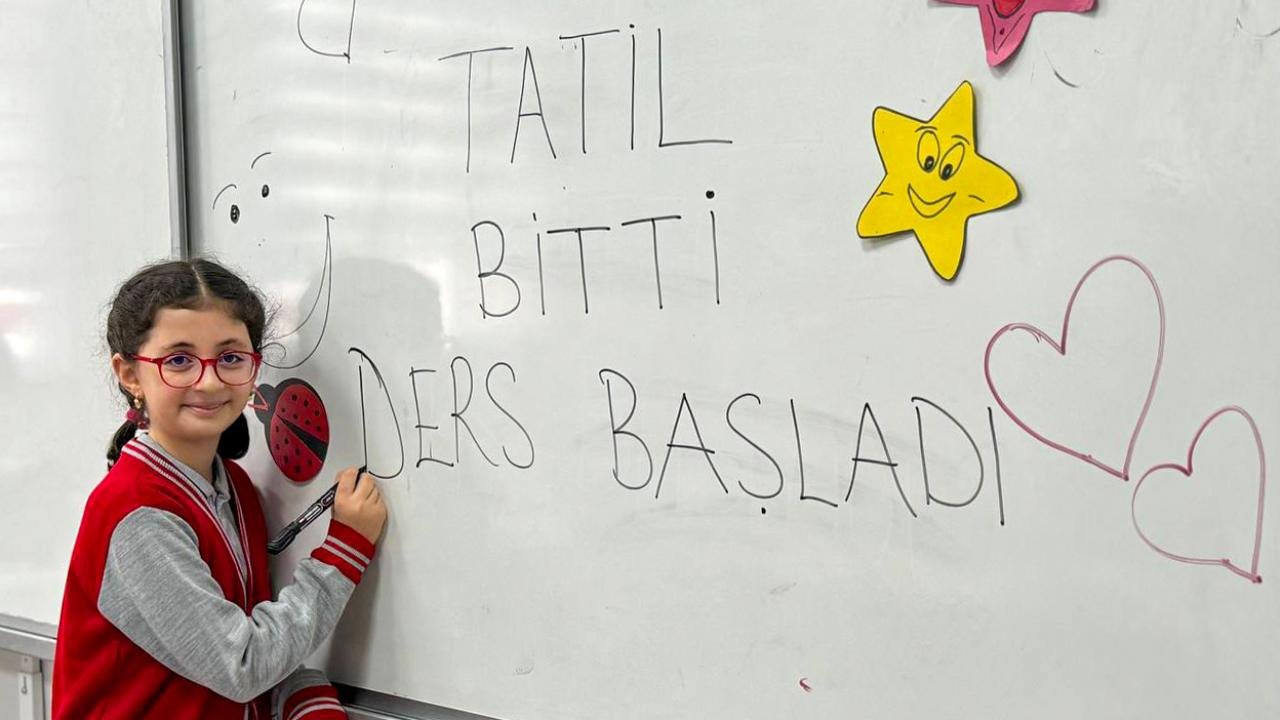 Okullar ne zaman açılacak, kaç gün kaldı? 2026-2027 ara tatil, yarıyıl ve yaz tatili tarihleri