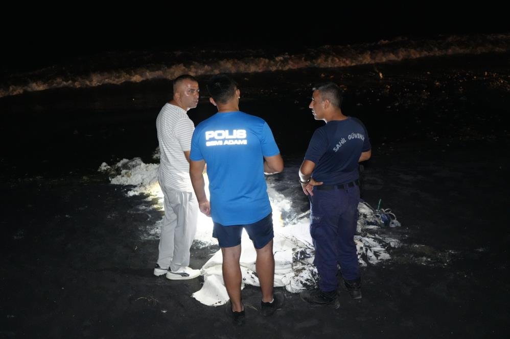 Samsun sahilinde sıcak saatler! Birçok noktada görüldü, ekipler alarma geçti