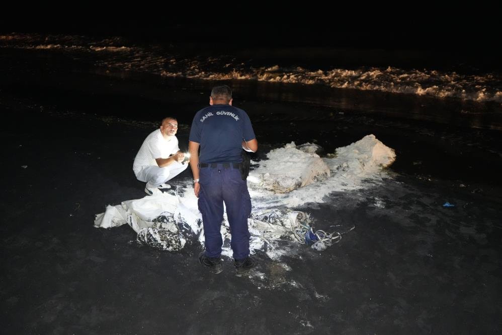 Samsun sahilinde sıcak saatler! Birçok noktada görüldü, ekipler alarma geçti