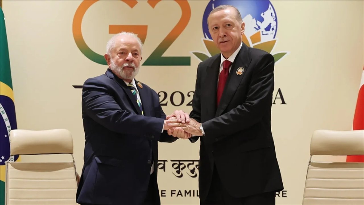 Trump'ın gölgesindeki ülke yüzünü Türkiye'ye döndü: Bakanlar heyeti Türk SİHA'ları ve zırhlıları için Ankara'ya gelecek