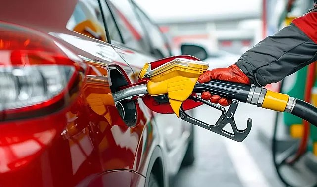 Araç sahipleri rahat bir nefes alacak! Motorine büyük indirim geliyor