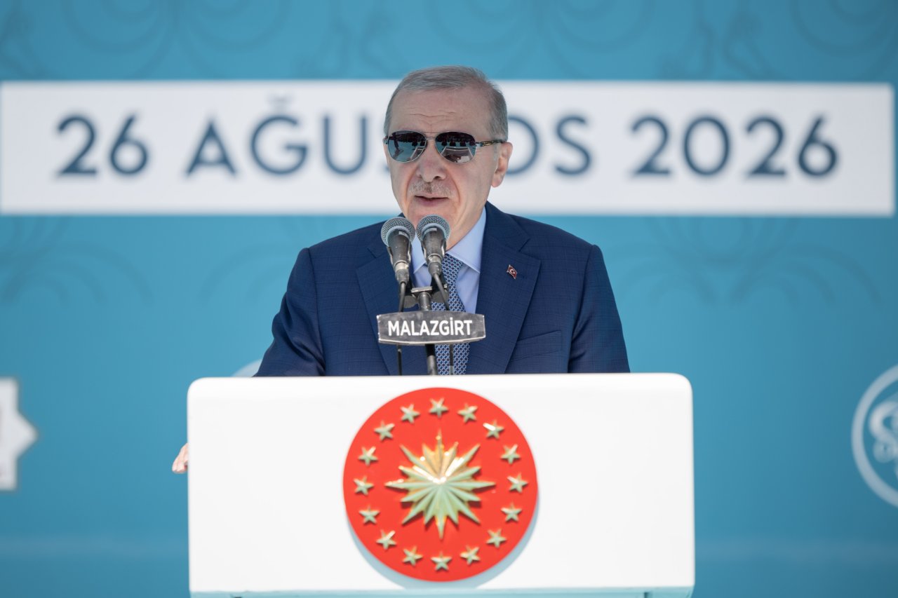 Cumhurbaşkanı Erdoğan Malazgirt'te mesajı verdi: Terörsüz Türkiye için atımızın kuyruğunu bağladık!