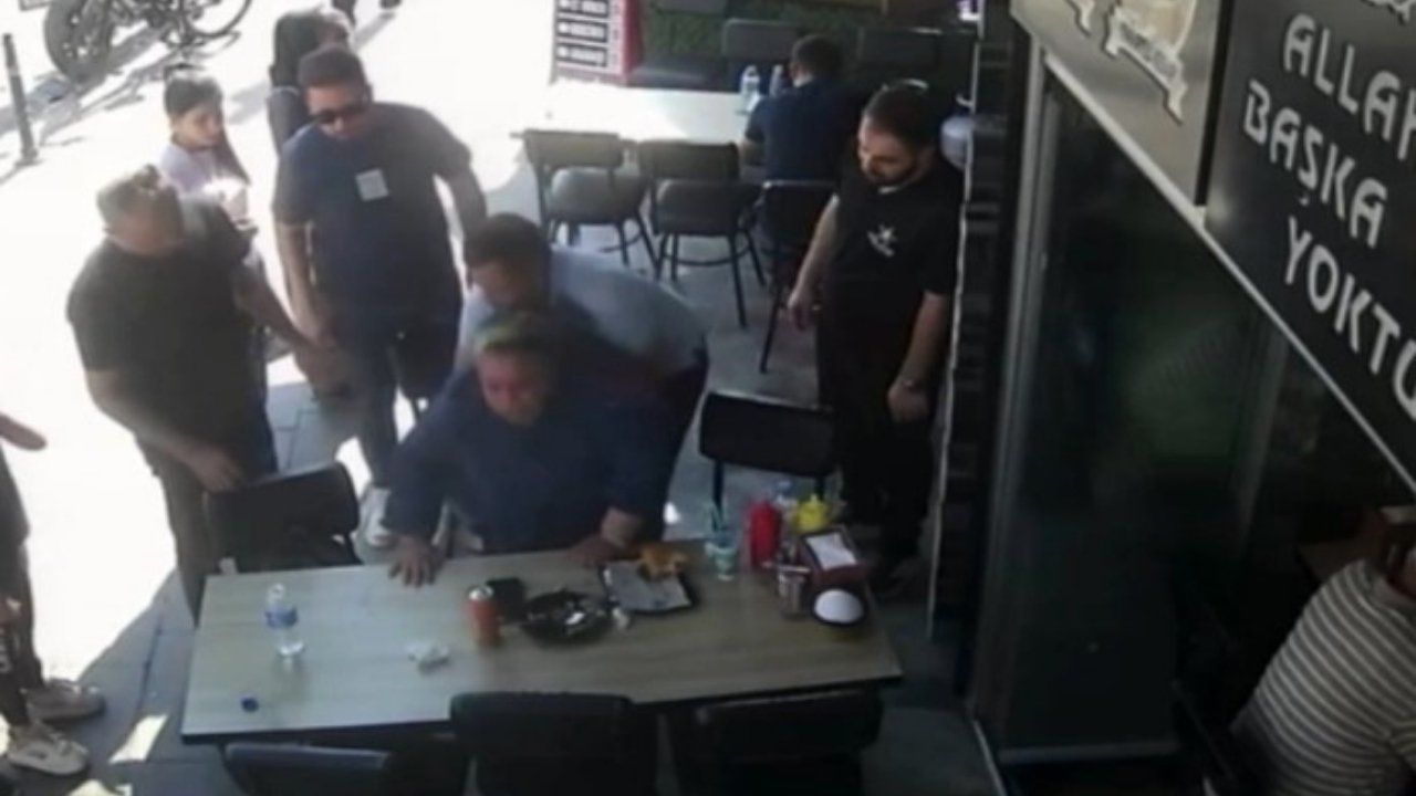 Konya'da soluk borusuna ekmek kaçan kadını polis Heimlich ile kurtardı