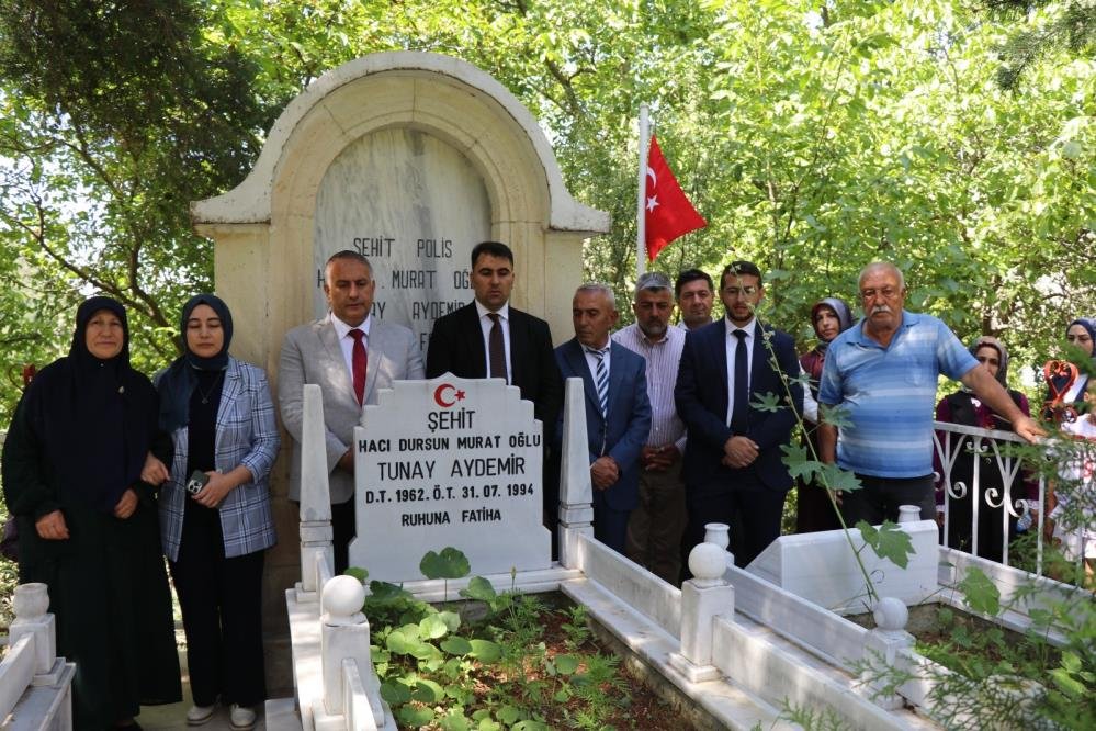 Köylüler el ele verdi, atıl binayı tesise çevirdi!