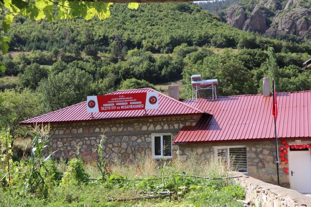 Köylüler el ele verdi, atıl binayı tesise çevirdi!