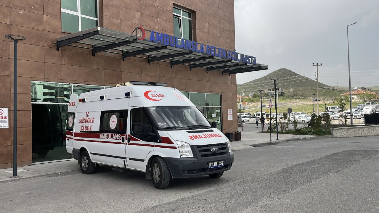 Niğdede 41 işçi yedikleri yemekten zehirlendi