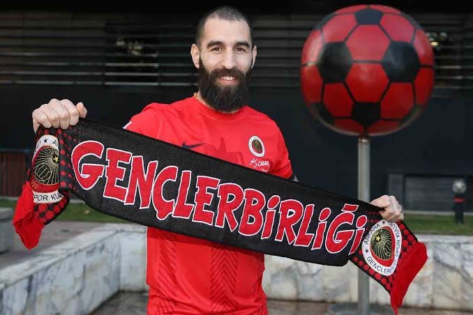 Jimmy Durmaz, 2012-2014 ve 2024'te Gençlerbirliği'nde forma giydi.