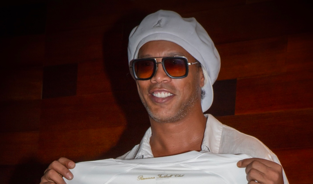 Ronaldinho futbola geri mi döndü, hangi takımda? 46 yaşındaki efsanenin yeni kulübü gündemde