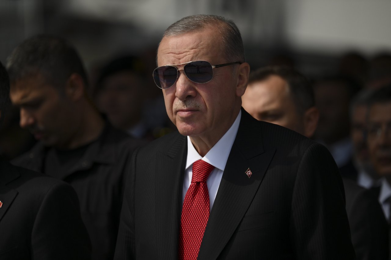 SDG/YPG terör örgütü kendini feshetti! Cumhurbaşkanı Erdoğan'ın 11 yıl önceki paylaşımı yeniden gündemde